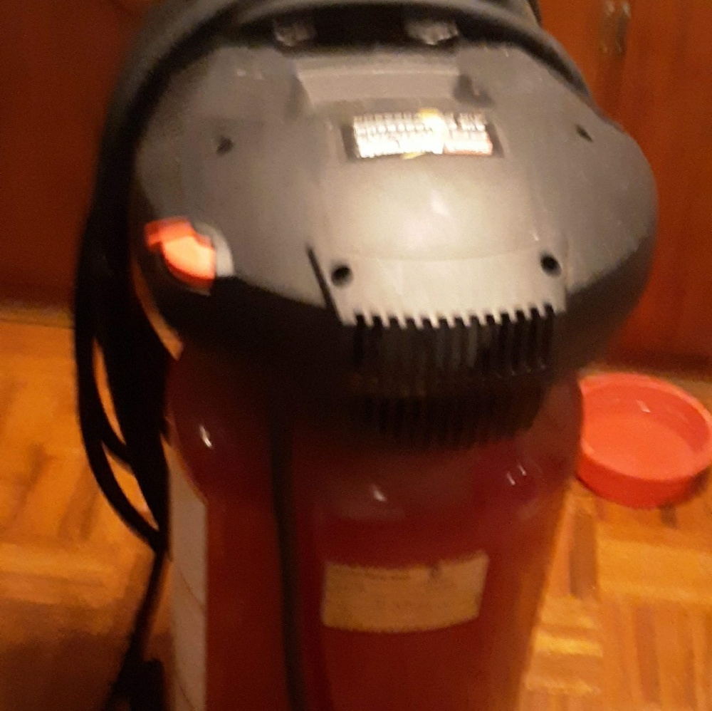 Air compressor - Picture 6 of 6